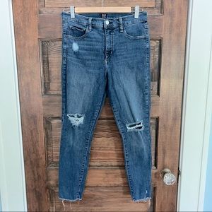 Distressed high rise jeggings